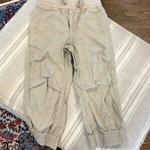 Lightweight casual fit size 3T from the gap 100% cotton khaki pants